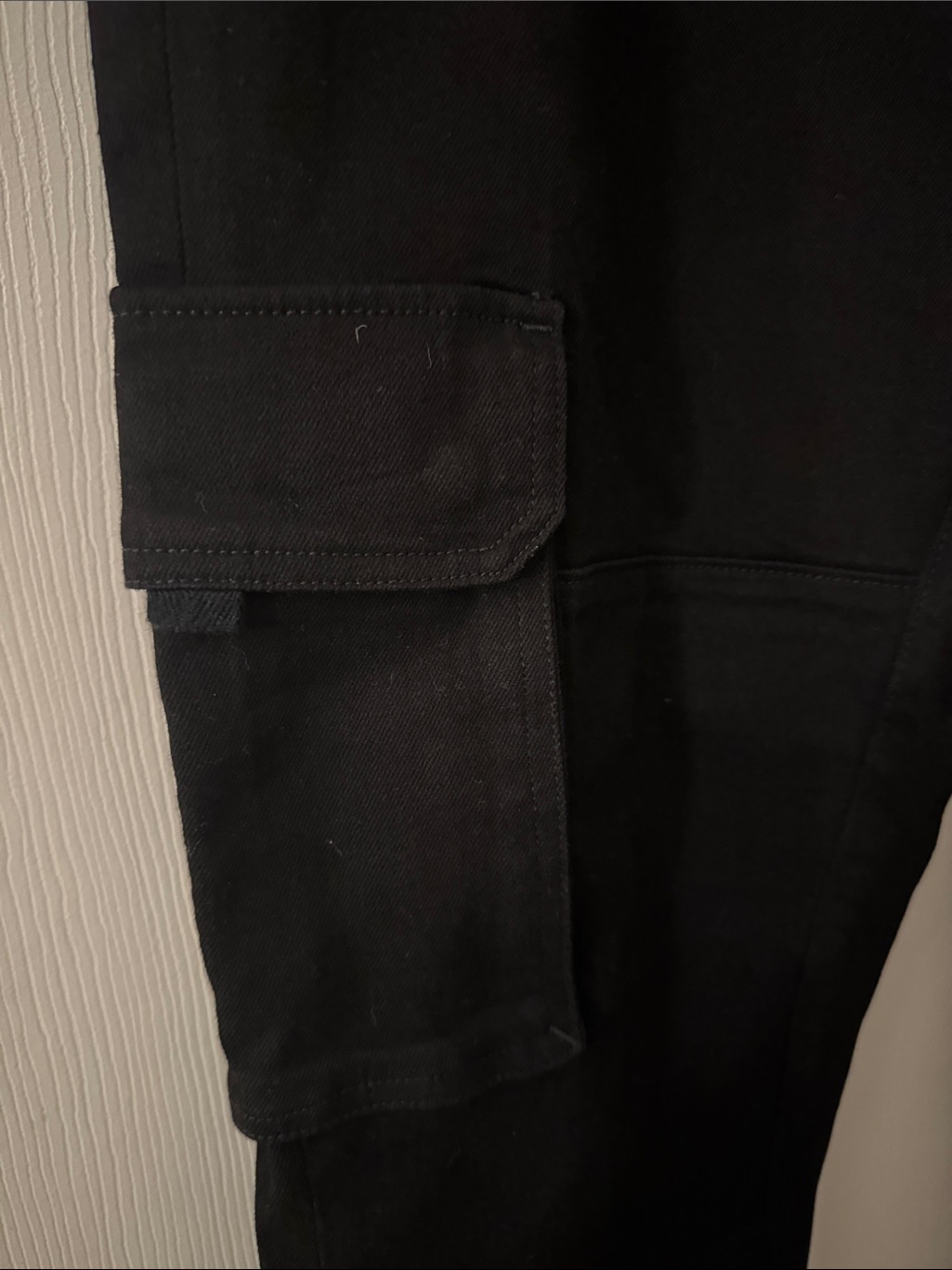 Hudson Men's Black Slim Cargo Pants - Casual Utility Style — image 2 of 8